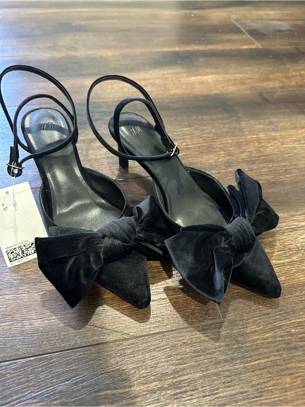 H&M Black Velvet Bow Pointed Toe Slingback Heels nwt